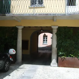 https://le-tre-porte-como-vacanze.it-lombardy.com
