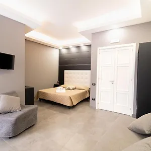 Royal Art H Spaccanapoli, By Clapa Group Guest house
