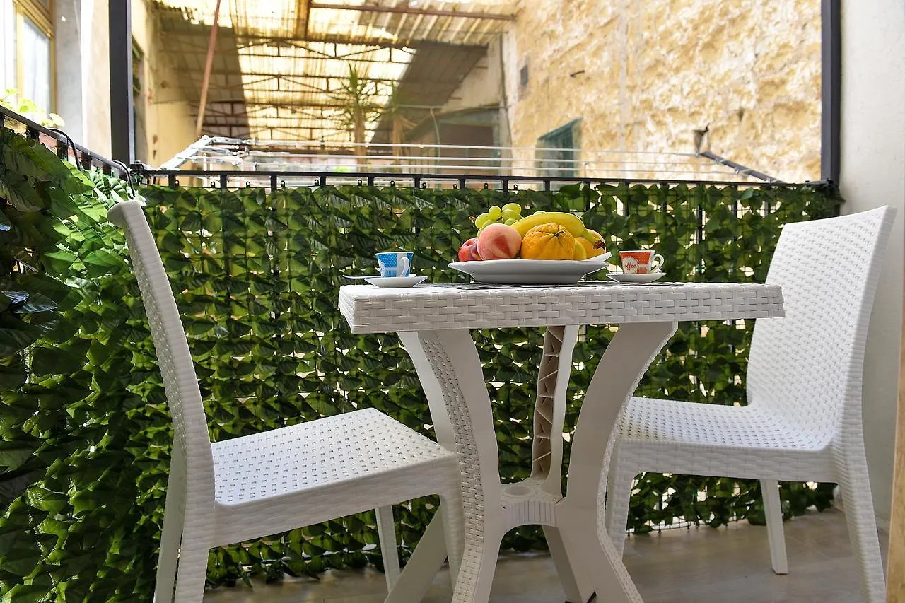 Famigi Bed & Breakfast Naples Italy