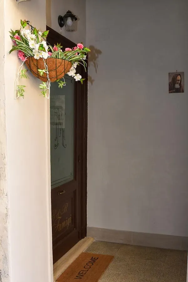 Famigi Bed and Breakfast Νάπολη