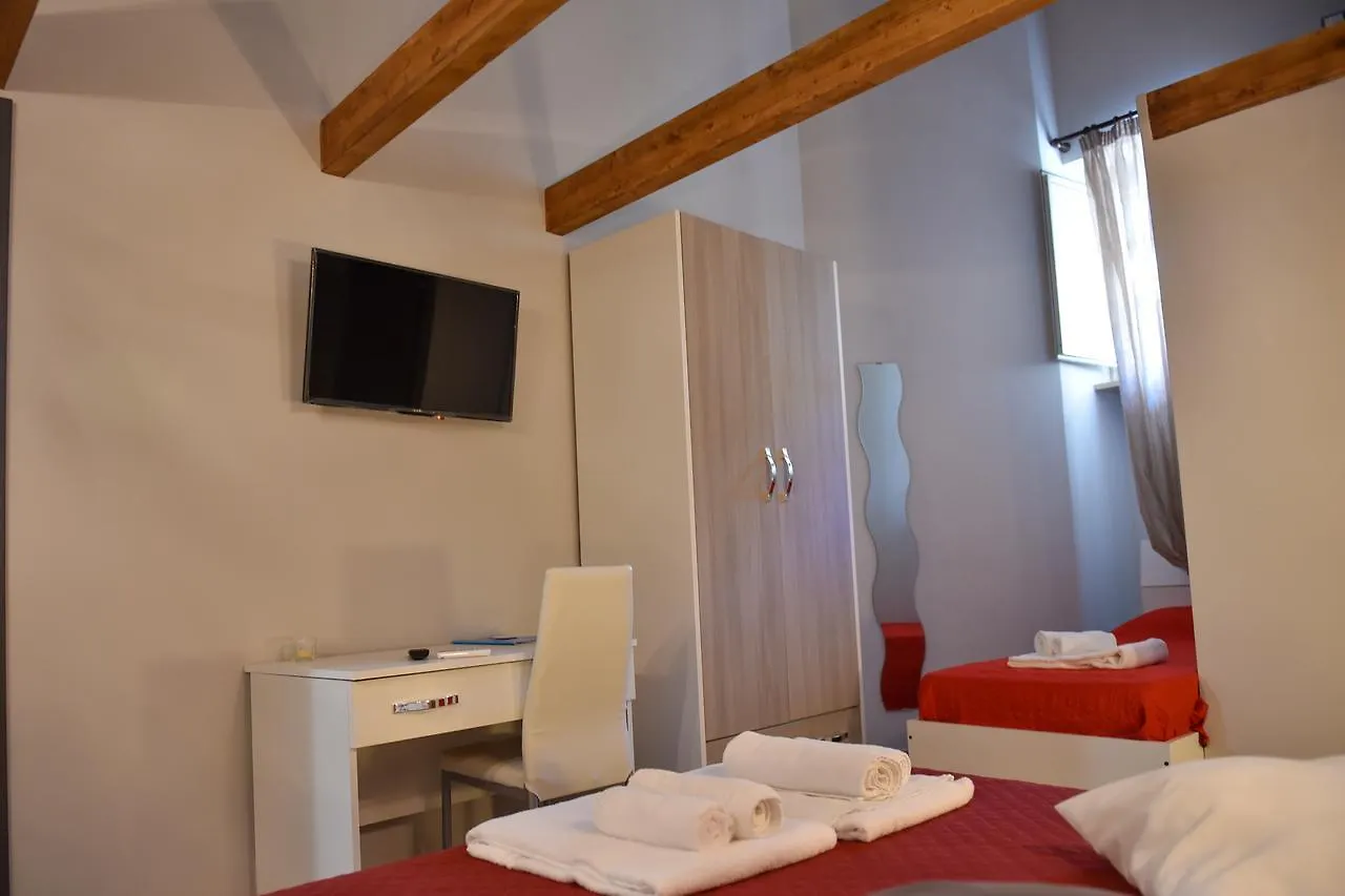 Famigi Bed and Breakfast Νάπολη