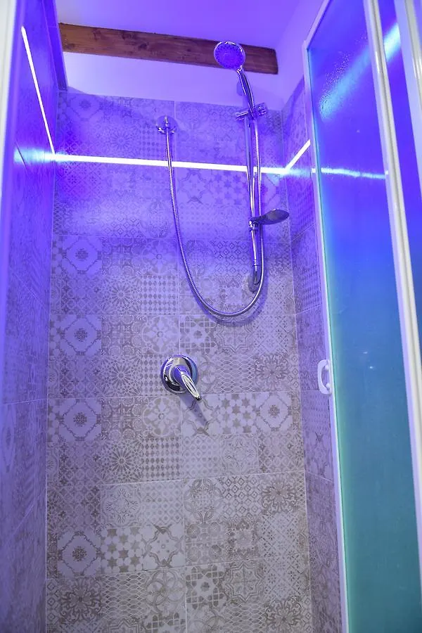 Famigi Bed and Breakfast Νάπολη