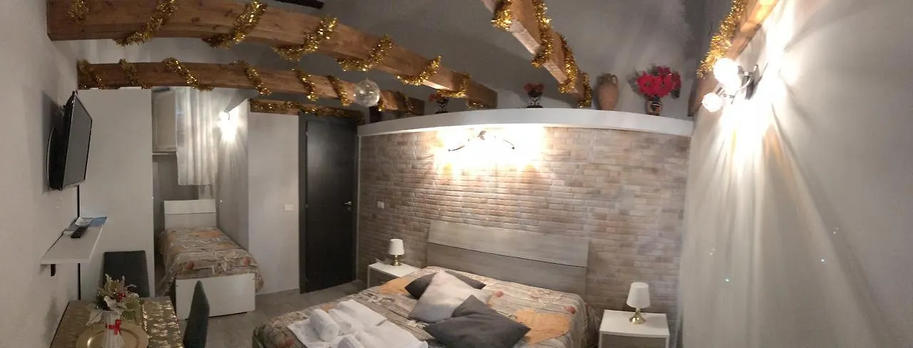 Famigi Bed and Breakfast Νάπολη
