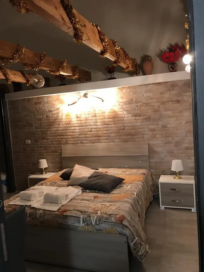 Famigi Bed and Breakfast Νάπολη